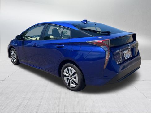 Used 2016 Toyota Prius Three FWD image 4