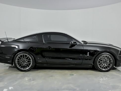 Used 2013 Ford Mustang Shelby GT500 RWD image 14