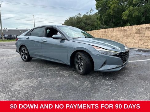 Used 2023 Hyundai Elantra SEL w/ Convenience Package FWD image 2