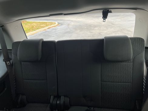 Used 2017 GMC Yukon SLE w/ SLE Value Package image 41