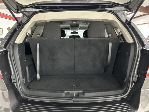 Used 2019 Dodge Journey SE w/ Premium Group image 8