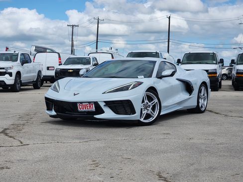 Used 2022 Chevrolet Corvette Stingray Coupe w/ 1LT RWD image 1