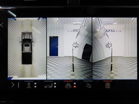 Used 2025 GMC Sierra 2500 Denali w/ Technology Package image 18