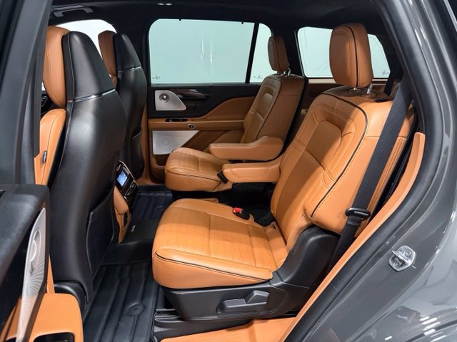 Used 2023 Lincoln Aviator Black Label AWD/4WD image 35