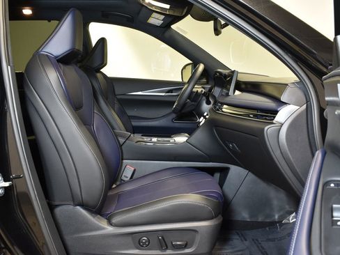 Used 2026 INFINITI QX60 Sport w/ Dark Cargo Package image 32