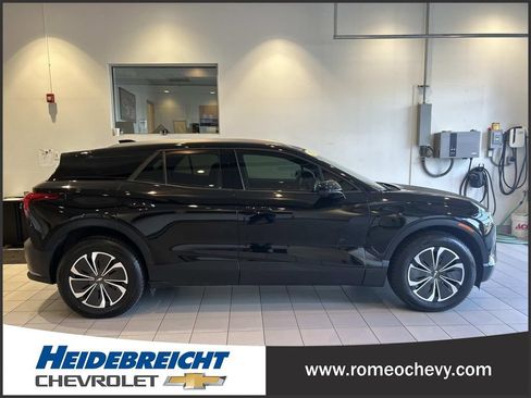 Used 2024 Chevrolet Blazer EV LT AWD/4WD image 2