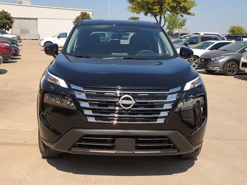 New 2026 Nissan Rogue SV image 5