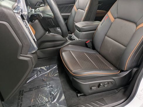 Used 2023 GMC Canyon AT4 w/ AT4 Premium Package image 10