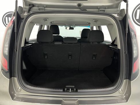 Used 2017 Kia Soul + image 23