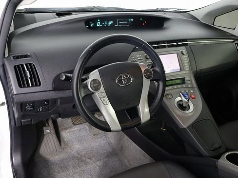 Used 2013 Toyota Prius Four w/ Deluxe Solar Roof Pkg image 5