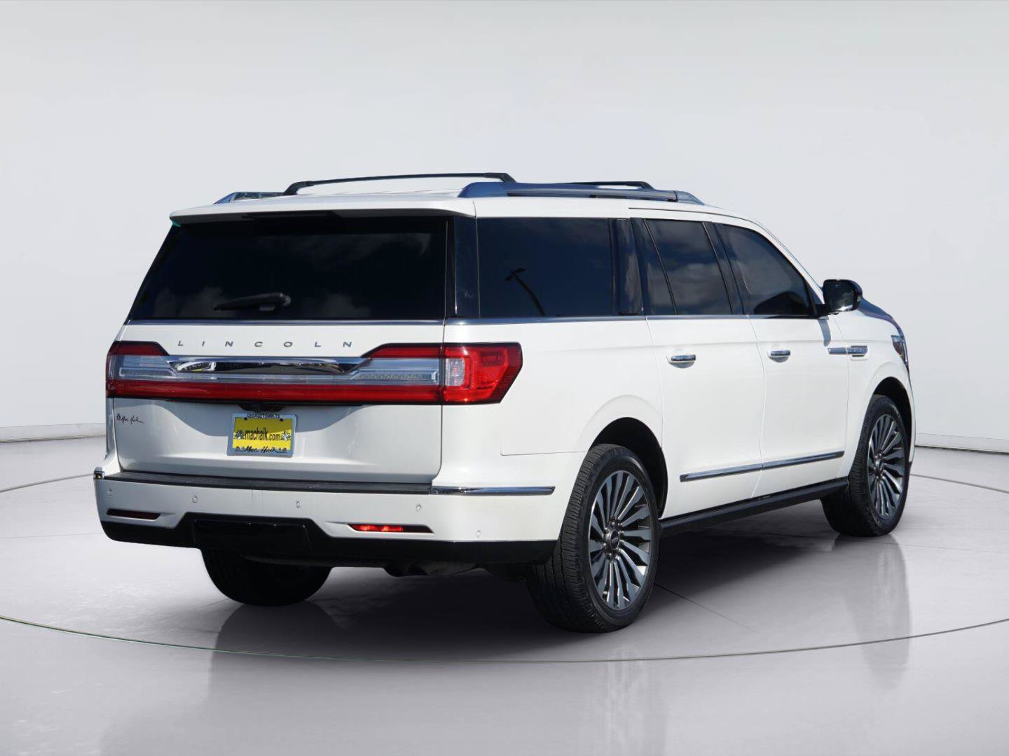 Used 2019 Lincoln Navigator L Select w/ Technology Package RWD image 6