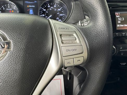 Used 2014 Nissan Rogue S AWD/4WD image 16
