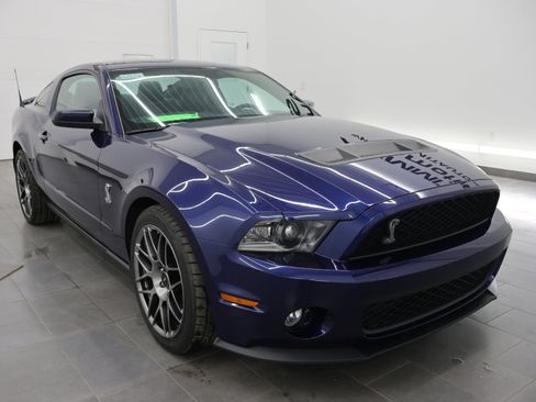 Used 2011 Ford Mustang Shelby GT500 w/ SVT Performance Pkg RWD image 2
