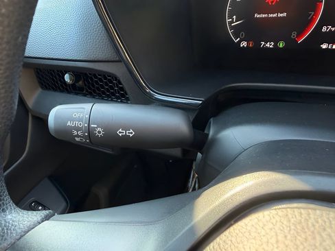 Used 2025 Honda CR-V LX image 16