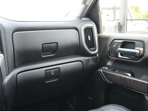 Used 2022 GMC Sierra 2500 Denali w/ Denali Ultimate Package AWD/4WD image 8