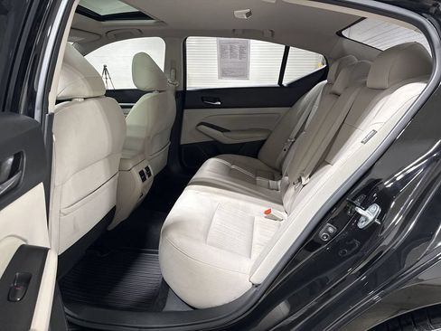 Used 2019 Nissan Altima 2.5 SV FWD image 23