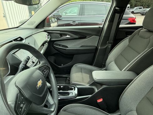 Used 2022 Chevrolet TrailBlazer LT AWD/4WD image 7