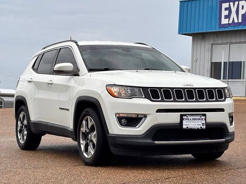 Used 2020 Jeep Compass Limited FWD image 2