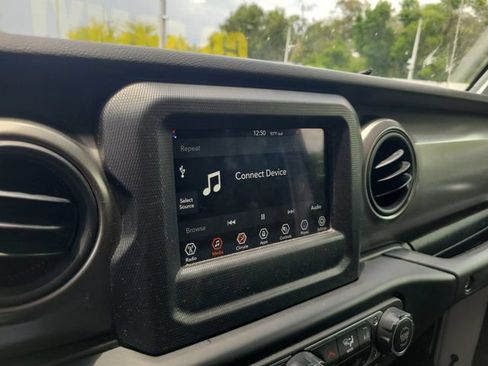 Used 2023 Jeep Wrangler Unlimited Sport AWD/4WD image 17