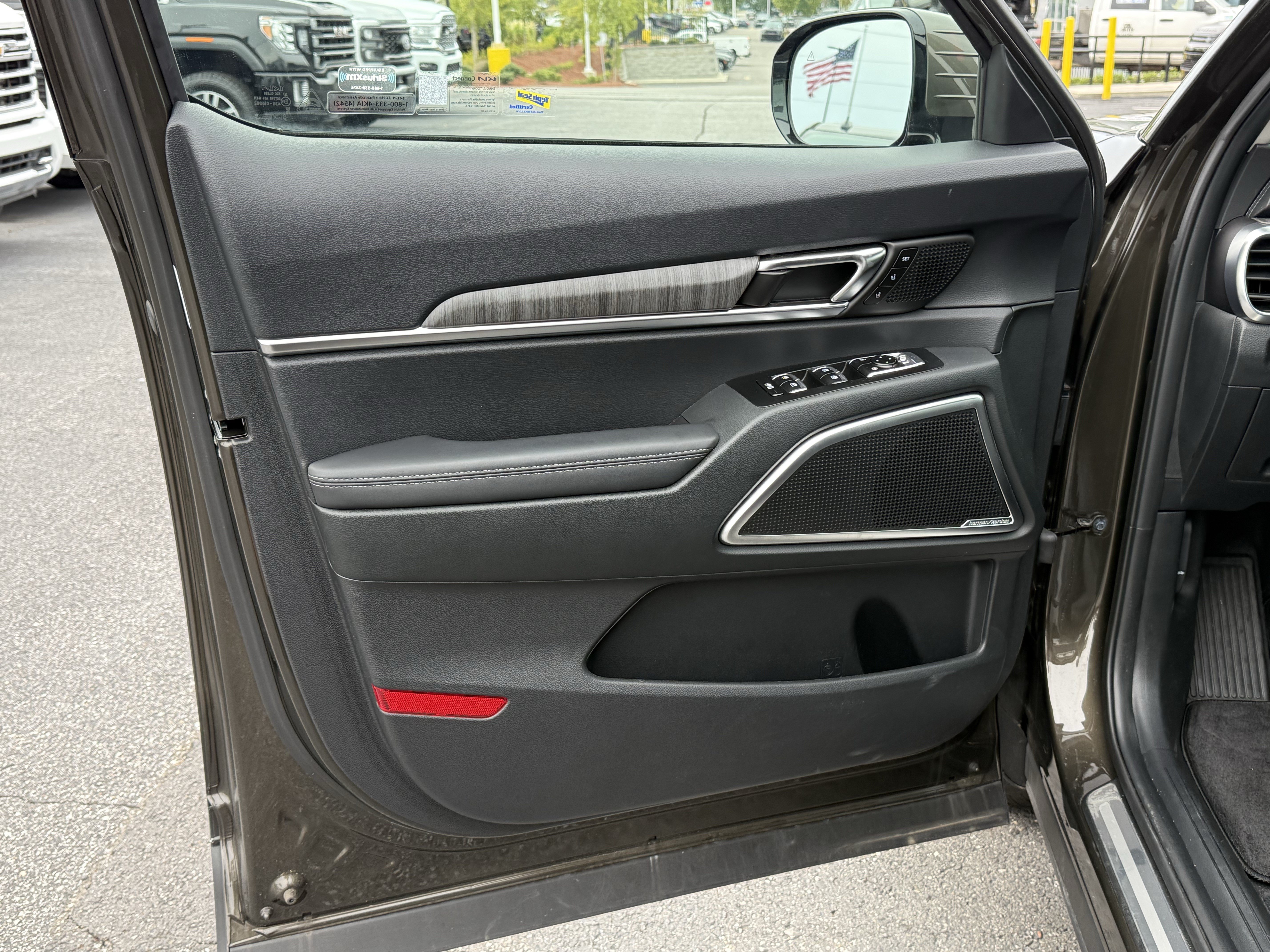 Used 2025 Kia Telluride SX FWD image 13