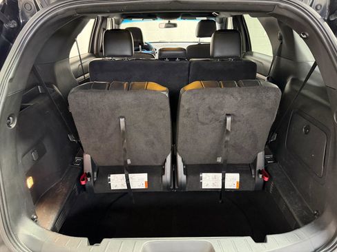 Used 2016 Ford Explorer XLT w/ Equipment Group 202A image 31