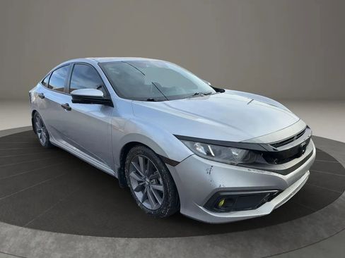 Used 2019 Honda Civic EX image 3