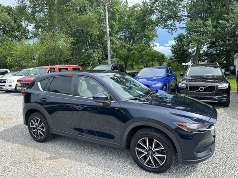 Used 2018 MAZDA CX-5 Touring w/ Preferred Equipment Package AWD/4WD image 4