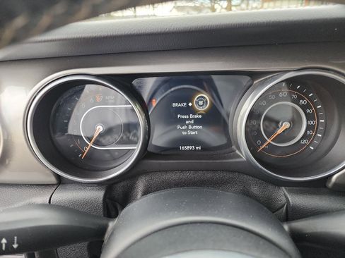 Used 2018 Jeep Wrangler Unlimited Sahara w/ LED Lighting Group image 15