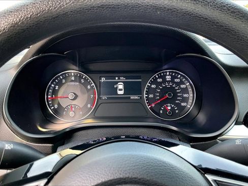 Used 2024 Kia Forte LXS image 10