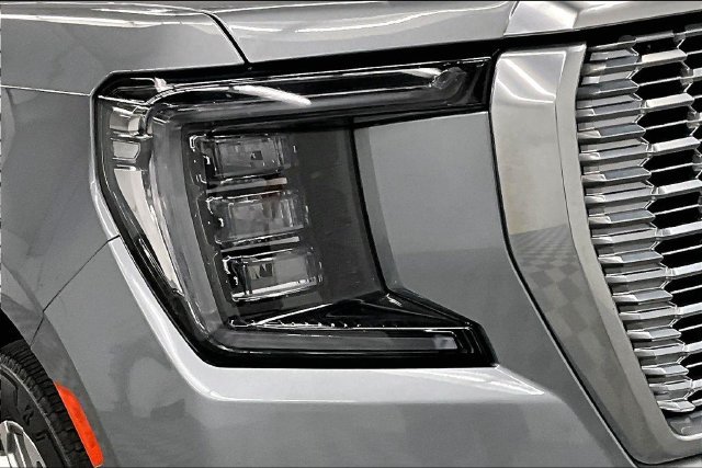Used 2023 GMC Yukon Denali w/ Max Trailering Package AWD/4WD image 35