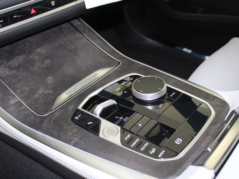 New 2026 BMW X5 xDrive40i w/ M Sport Package image 17