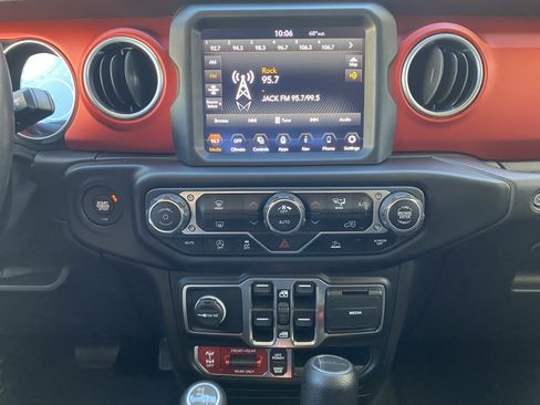 Used 2020 Jeep Gladiator Rubicon image 21