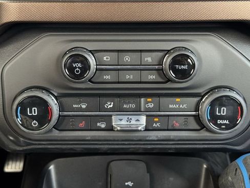 Used 2021 Ford Bronco Outer Banks w/ Sasquatch Package AWD/4WD image 18