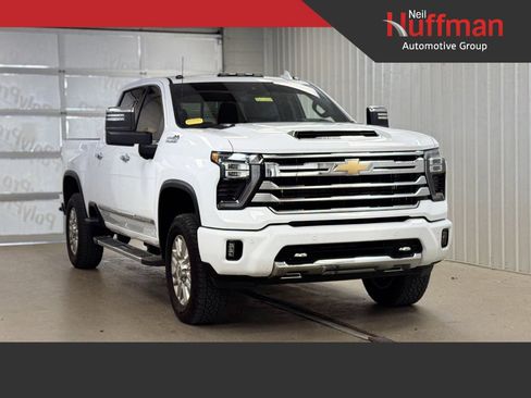 Used 2025 Chevrolet Silverado 2500 High Country w/ High Country Premium Package image 1