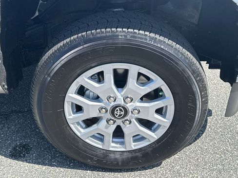 Used 2024 Toyota Tacoma SR image 12