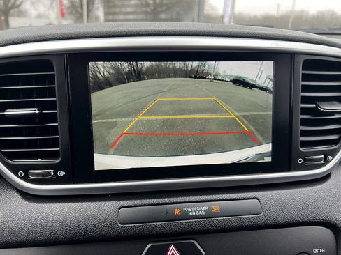 Used 2021 Kia Sportage LX image 16