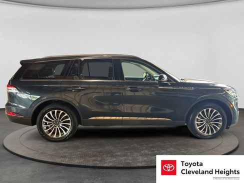 Used 2022 Lincoln Aviator Reserve w/ Equipment Group 201A AWD/4WD image 4