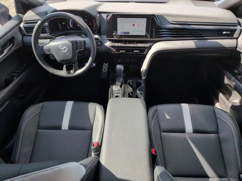 Used 2026 Toyota Camry SE FWD image 28