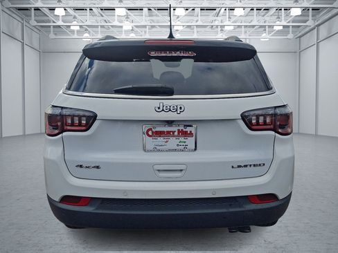 Certified 2022 Jeep Compass Limited w/ Sun and Sound Group image 4