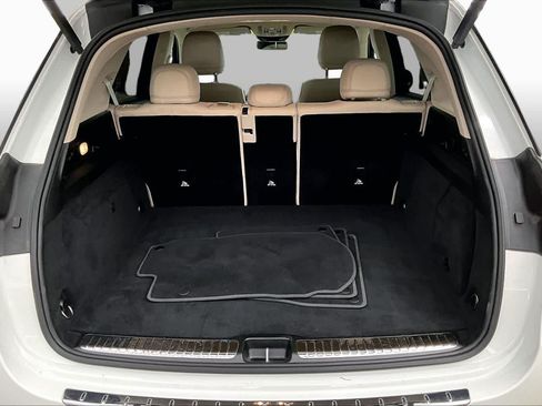 Certified 2025 Mercedes-Benz GLE 450e 4MATIC image 37