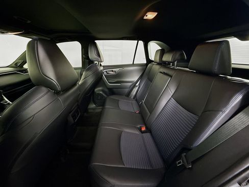 Used 2019 Toyota RAV4 XSE AWD/4WD image 25