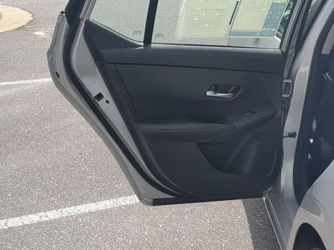 Used 2023 Nissan Sentra SV image 29