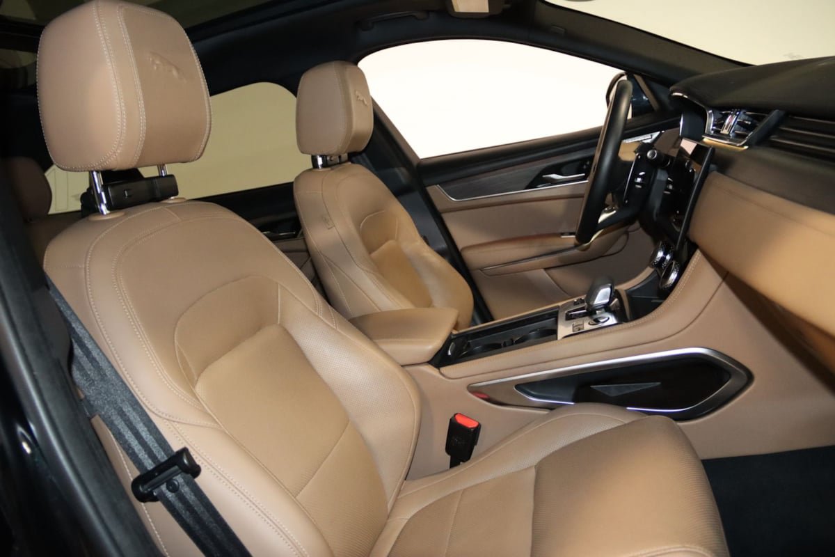 Used 2023 Jaguar F-PACE S AWD/4WD image 51