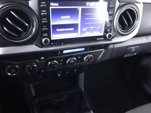Used 2021 Toyota Tacoma TRD Off-Road image 13
