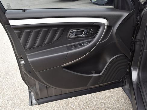 Used 2018 Ford Taurus SEL w/ Equipment Group 201A image 19