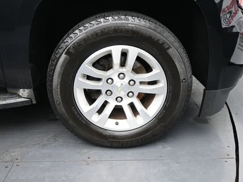 Used 2015 Chevrolet Suburban LT image 13