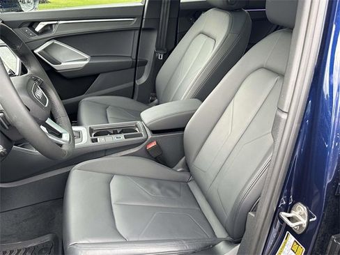 Certified 2025 Audi Q3 2.0T Premium Plus w/ Premium Plus Package image 22