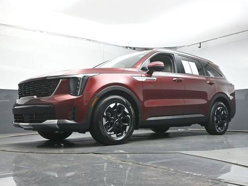 Used 2025 Kia Sorento S FWD image 39
