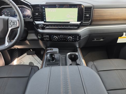 New 2026 Chevrolet Silverado 1500 High Country w/ Technology Package AWD/4WD image 21