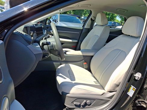 Used 2025 Hyundai Sonata SEL FWD image 24